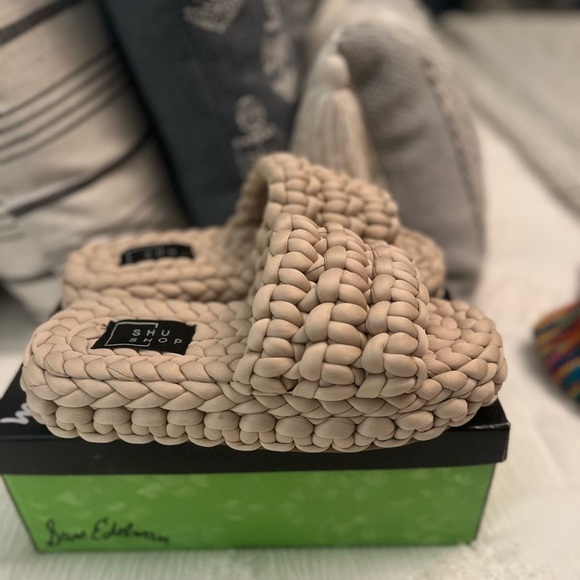 BRAND NEW ShuShop Braided Sandal - Picture 6 of 10